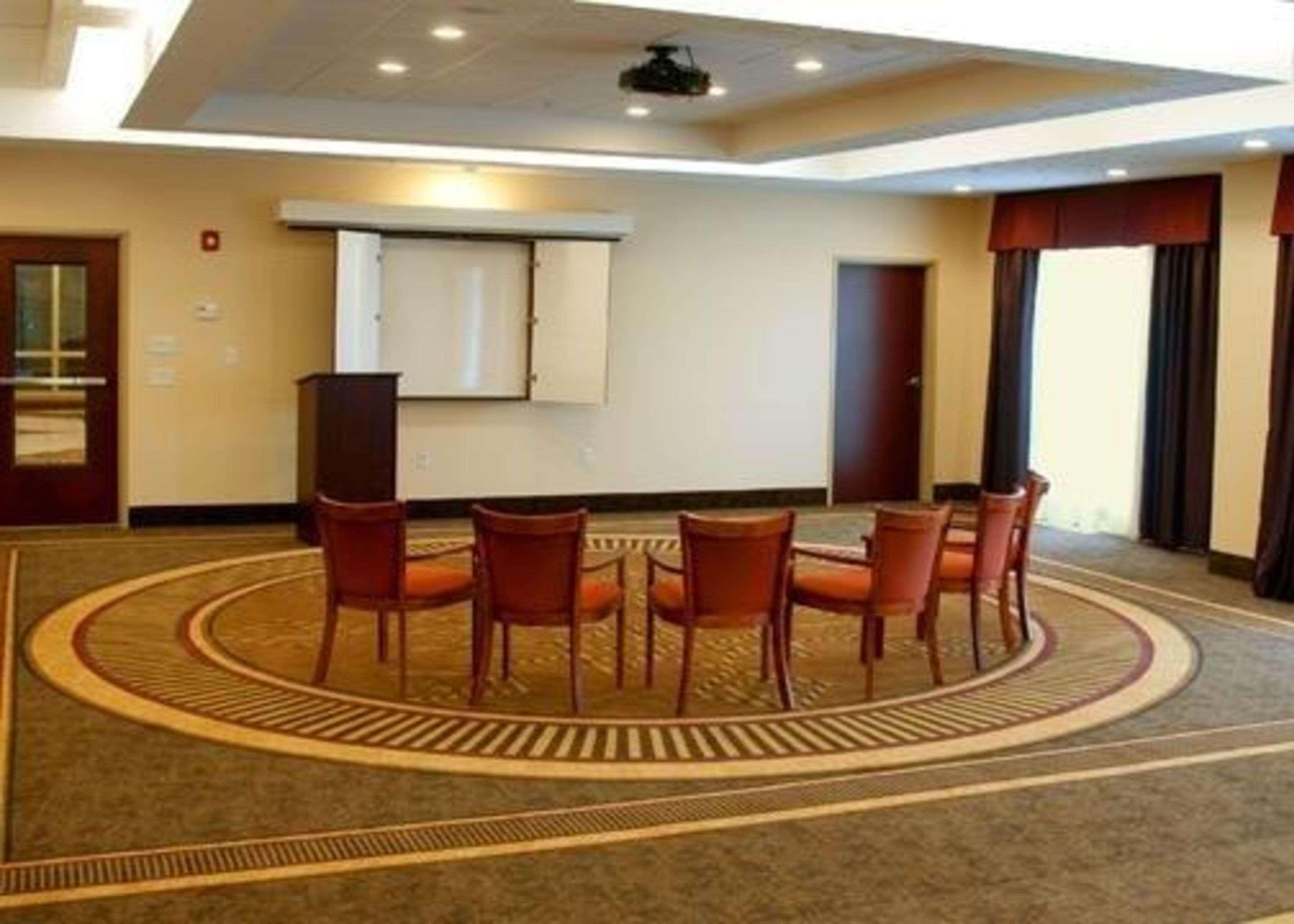 Comfort Inn & Suites Kent - University Area Dış mekan fotoğraf