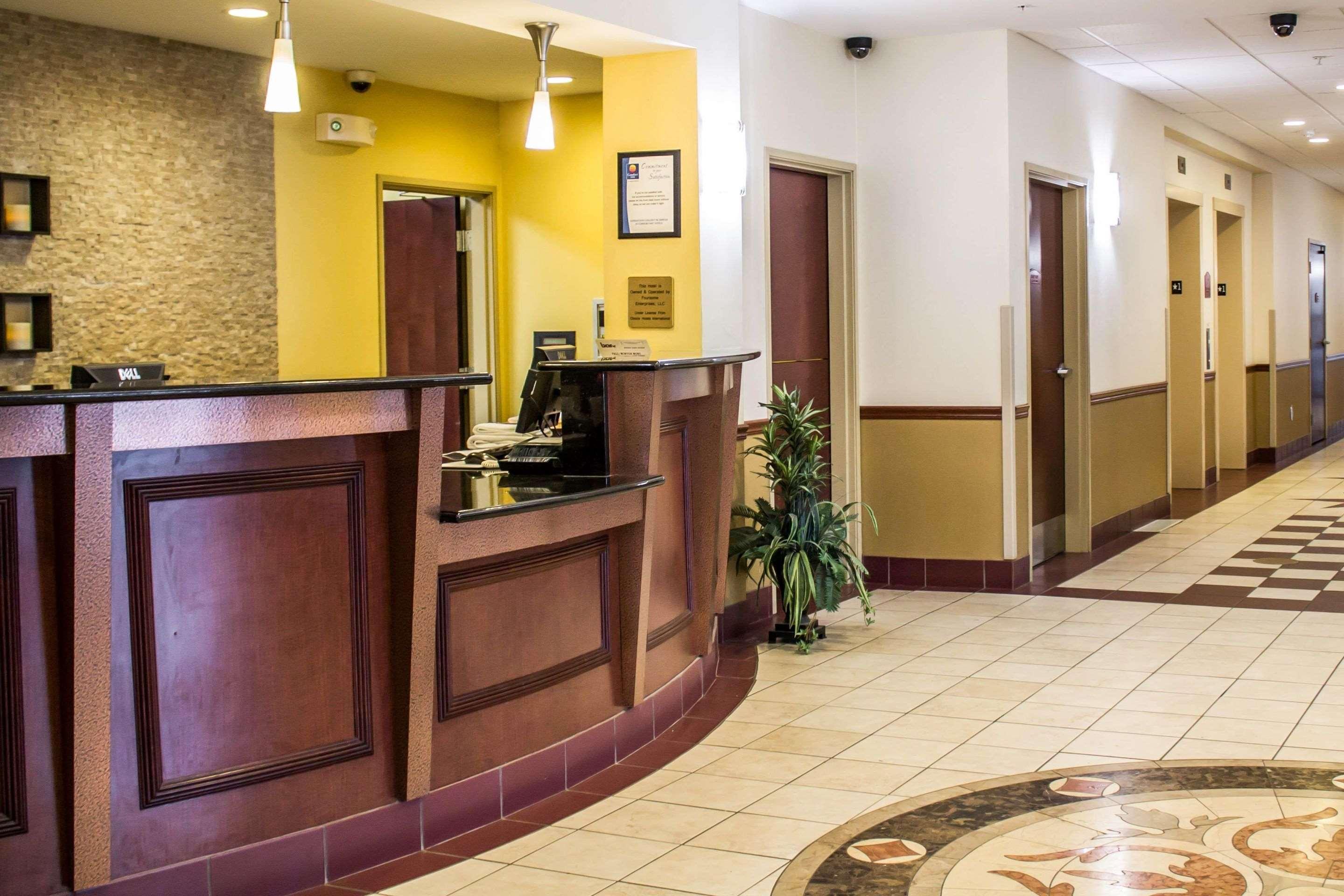 Comfort Inn & Suites Kent - University Area Dış mekan fotoğraf