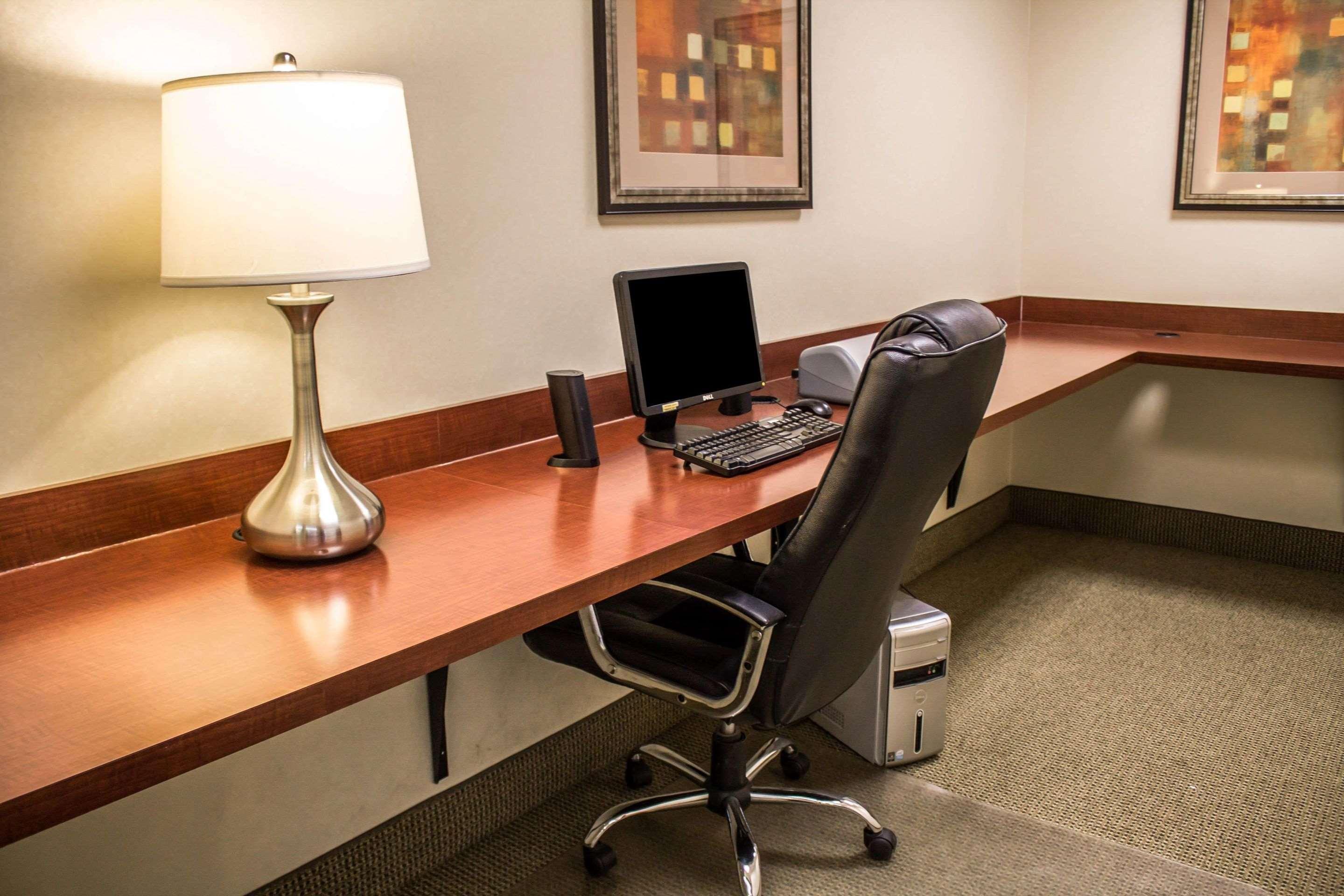Comfort Inn & Suites Kent - University Area Dış mekan fotoğraf